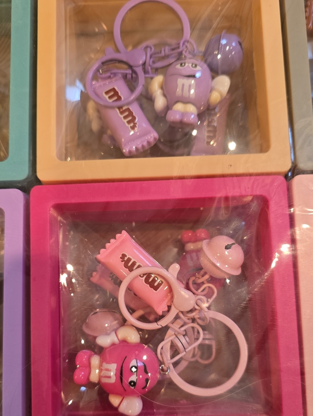 BULK M&M'S Pastel Assorted Character Keychains In Floating Box - Picture 4 of 6